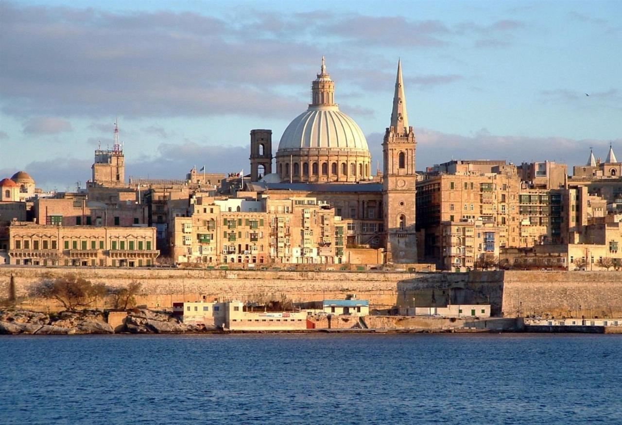 Seaview Apartment In Fort Cambridge, Sliema Kültér fotó