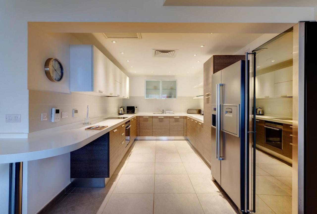 Seaview Apartment In Fort Cambridge, Sliema Kültér fotó