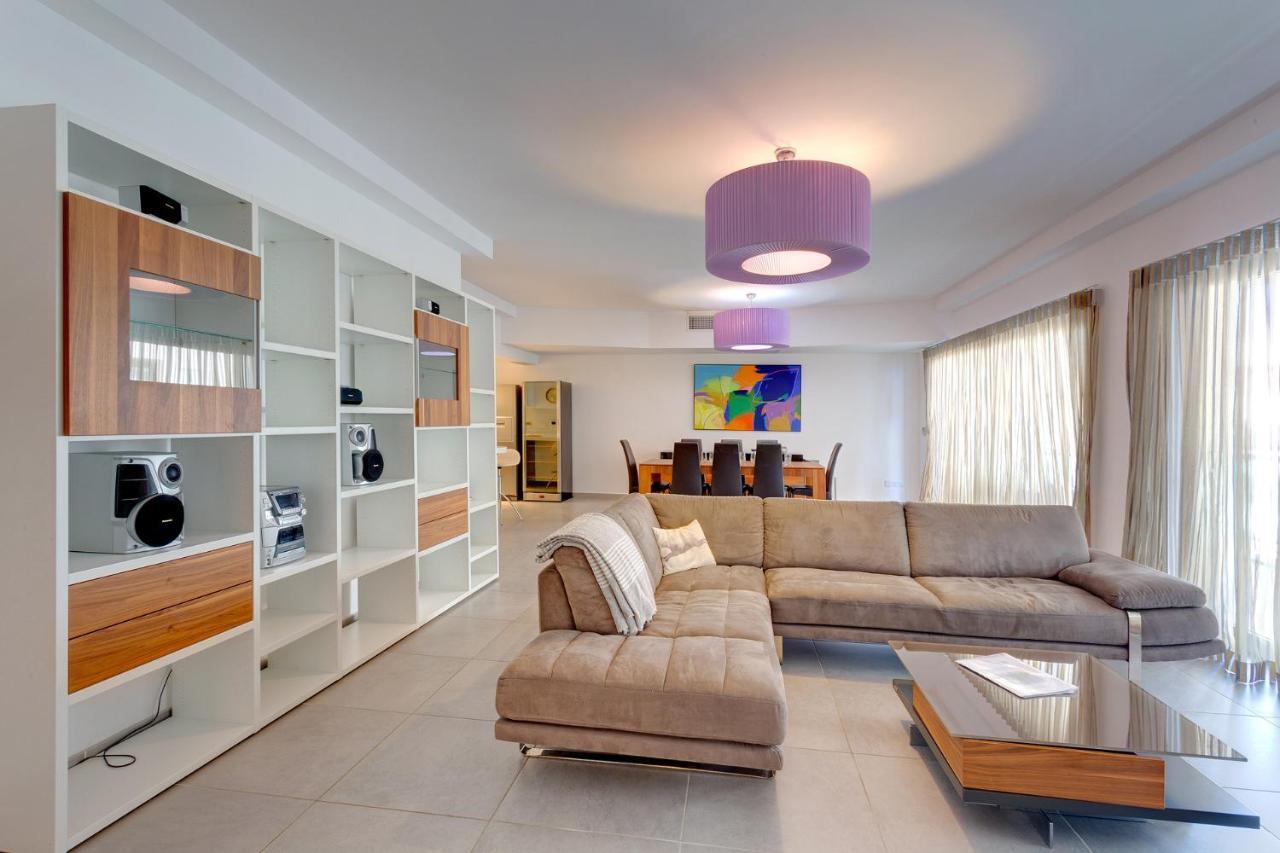Seaview Apartment In Fort Cambridge, Sliema Kültér fotó